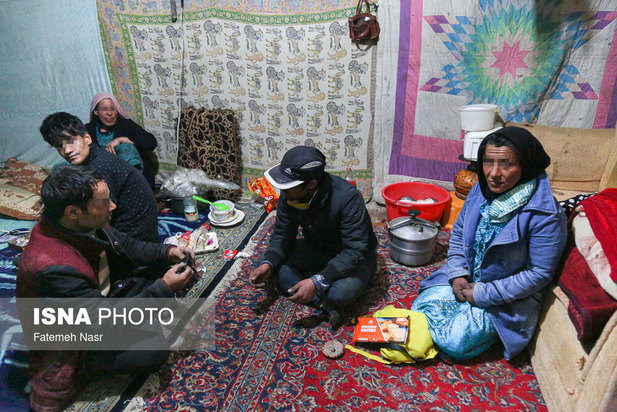 معتادان و کارتن‌خواب‌های حاشیه اصفهان