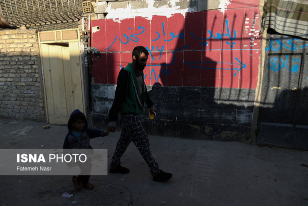 معتادان و کارتن‌خواب‌های حاشیه اصفهان