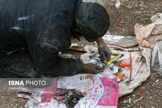 معتادان و کارتن‌خواب‌های حاشیه اصفهان