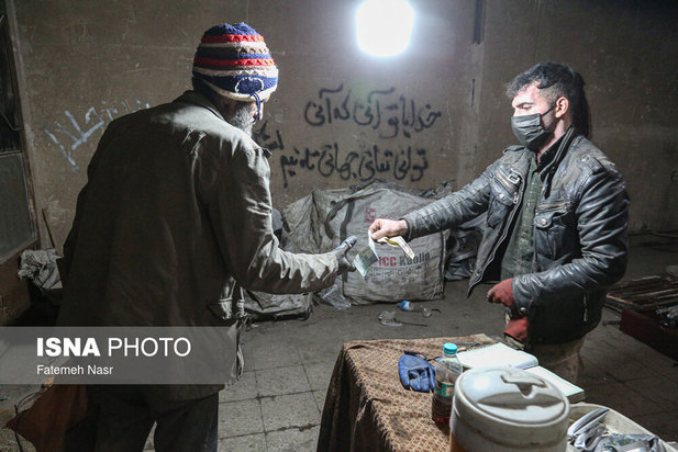 معتادان و کارتن‌خواب‌های حاشیه اصفهان