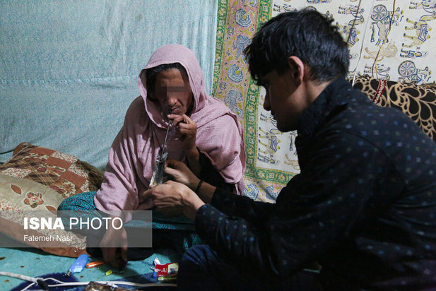 معتادان و کارتن‌خواب‌های حاشیه اصفهان