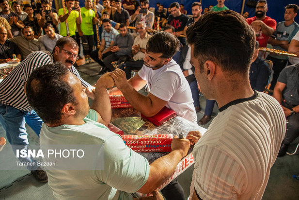 مسابقات مچ اندازی کارگران غرب کشور در لرستان