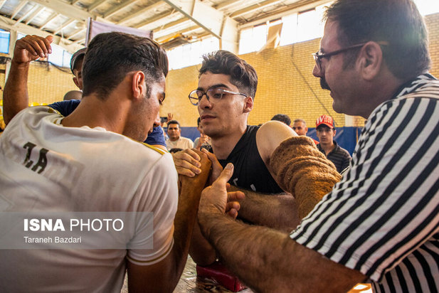 مسابقات مچ اندازی کارگران غرب کشور در لرستان