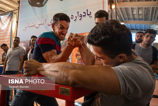 مسابقات مچ اندازی کارگران غرب کشور در لرستان