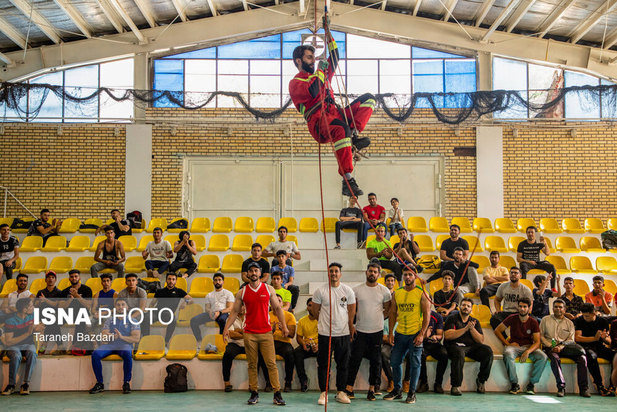 مسابقات مچ اندازی کارگران غرب کشور در لرستان