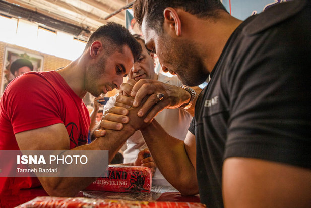 مسابقات مچ اندازی کارگران غرب کشور در لرستان