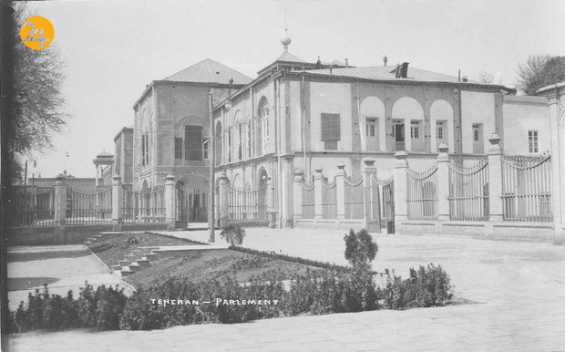 چهار دوره مجلس شورای ملی