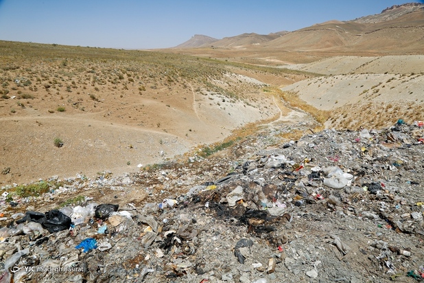 مراتع شهر سمیرم در حصار زباله
