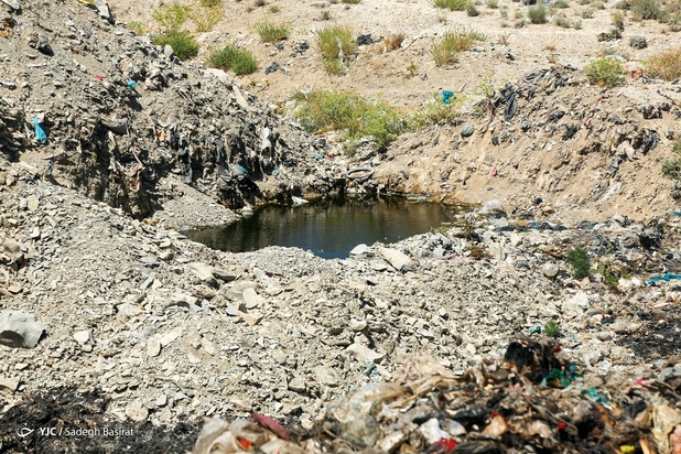 مراتع شهر سمیرم در حصار زباله