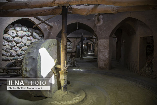 عطر حنا در مازاری‌های یزد