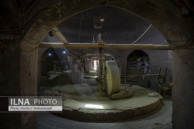 عطر حنا در مازاری‌های یزد