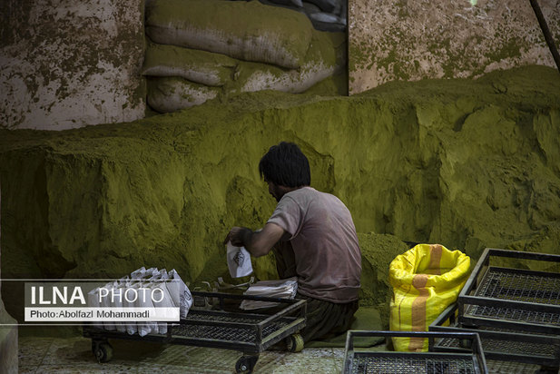 عطر حنا در مازاری‌های یزد