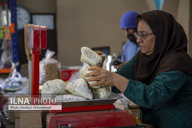 عطر حنا در مازاری‌های یزد