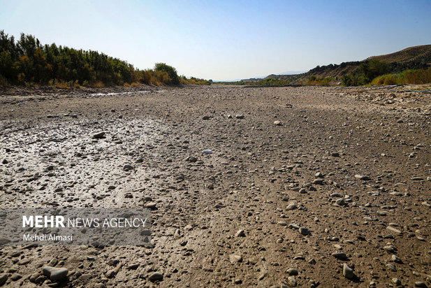 خشکی رودخانه قزل اوزن