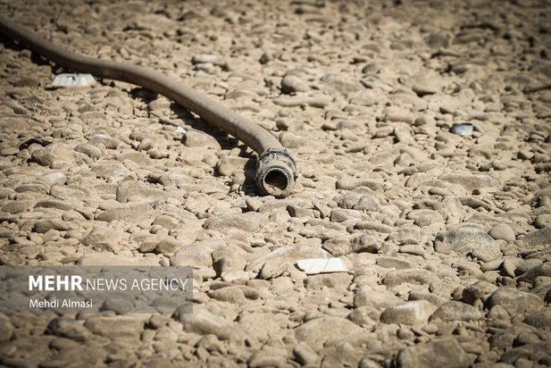 خشکی رودخانه قزل اوزن