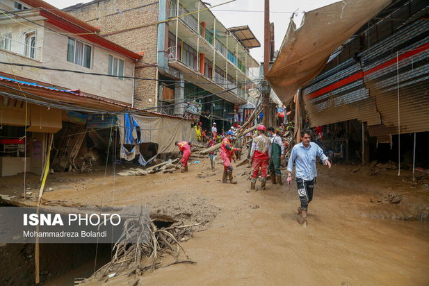 سیل در امام‌زاده داوود