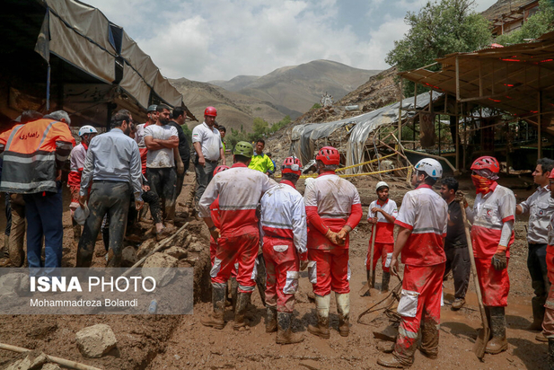 سیل در امام‌زاده داوود