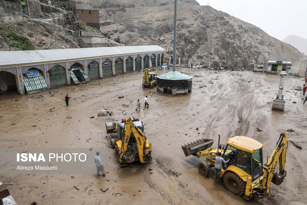 سیل در امام‌زاده داوود