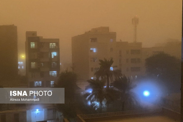 طوفان و گرد و غبار شدید در اهواز