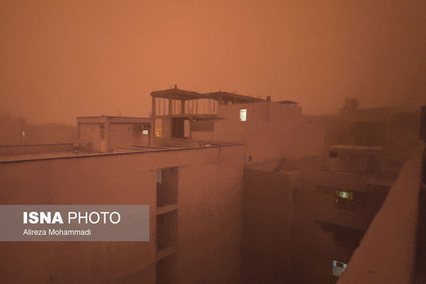 طوفان و گرد و غبار شدید در اهواز