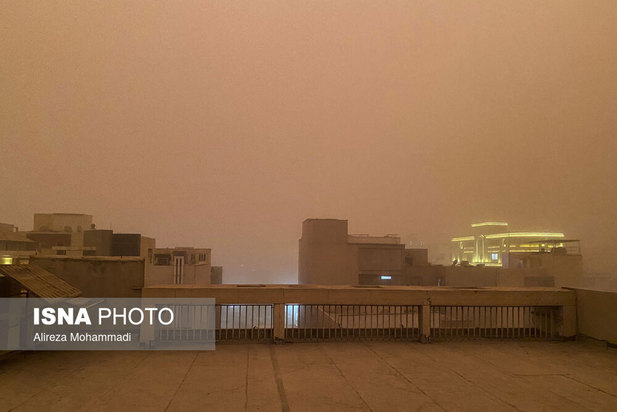 طوفان و گرد و غبار شدید در اهواز
