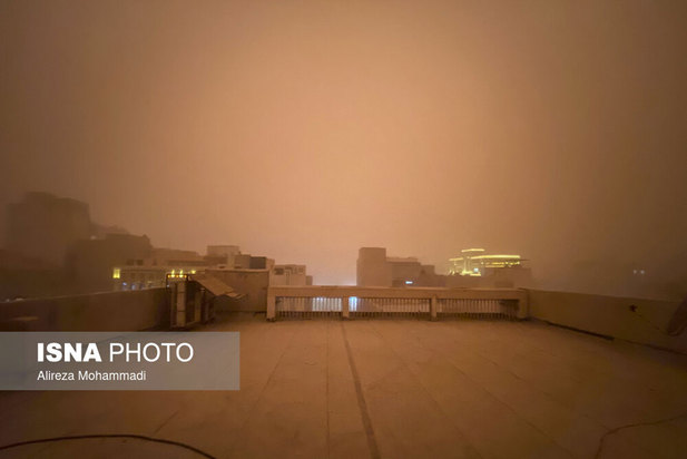 طوفان و گرد و غبار شدید در اهواز