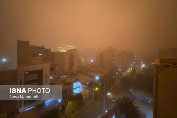 طوفان و گرد و غبار شدید در اهواز
