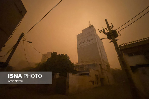 طوفان و گرد و غبار شدید در اهواز