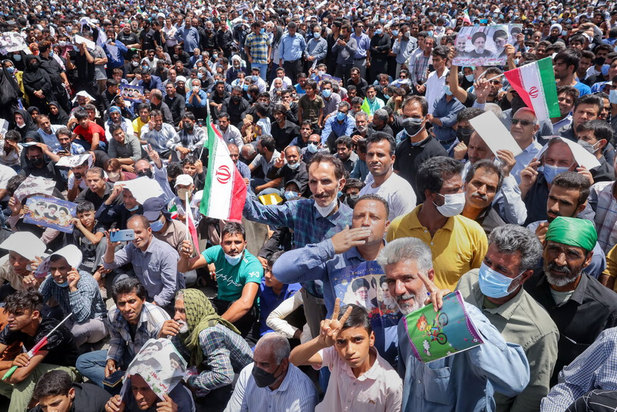 دیدار رئیس‌جمهور با مردم جیرفت