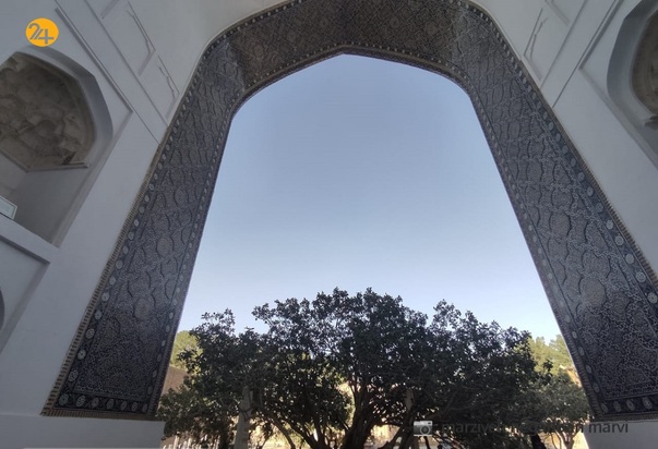 آرامگاه شیخ جام