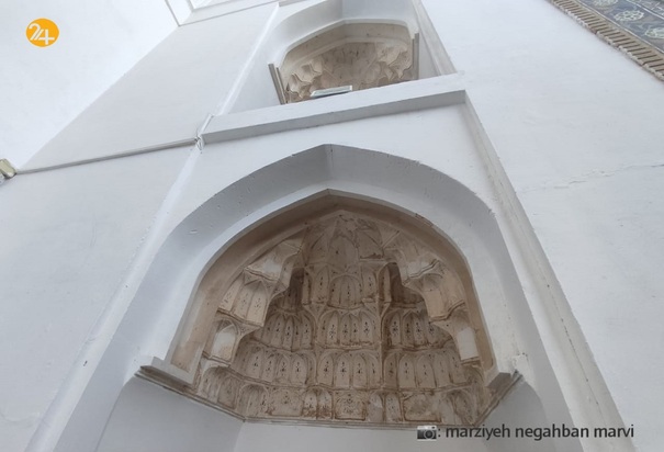 آرامگاه شیخ جام