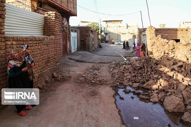 خسارات زلزله خوی