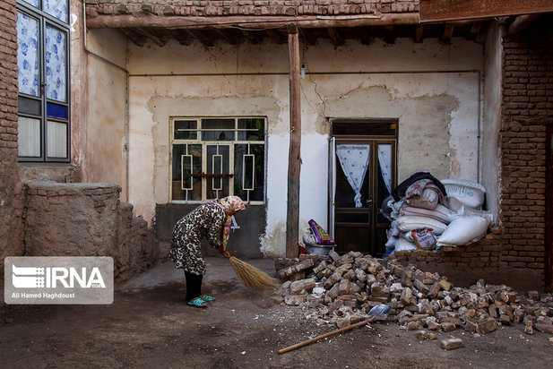 خسارات زلزله خوی