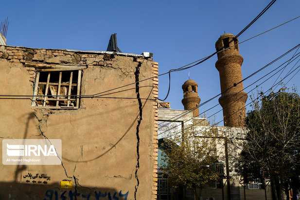 خسارات زلزله خوی