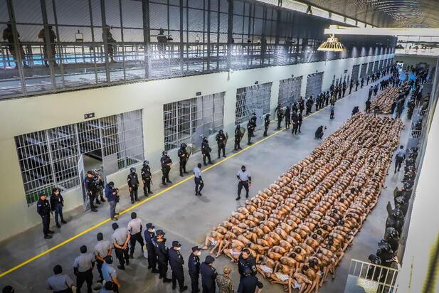 زندانیان بزرگترین زندان قاره آمریکا
