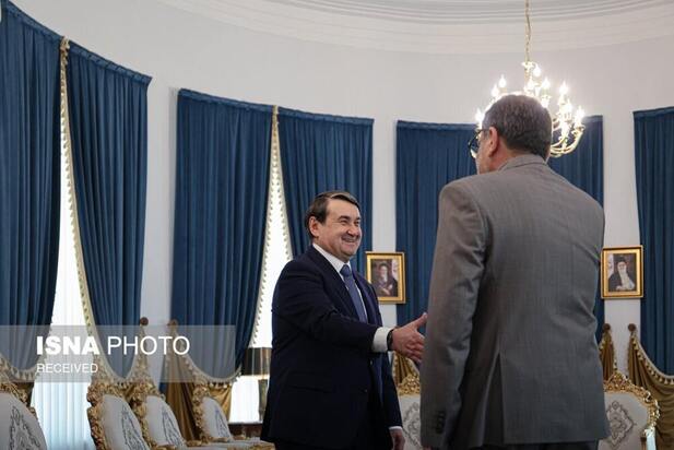 انتظار دستیار ویژه پوتین برای آمدن شمخانی