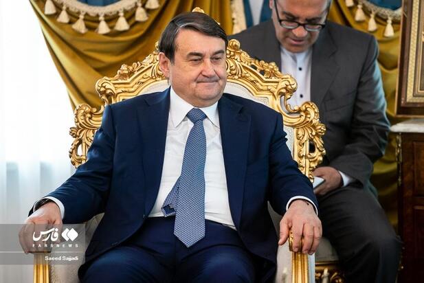 انتظار دستیار ویژه پوتین برای آمدن شمخانی