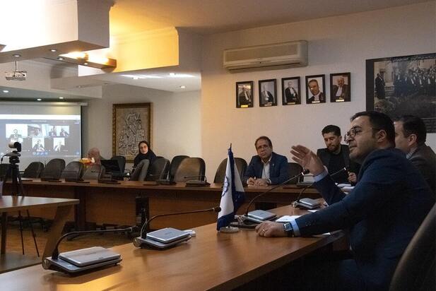 نقش روابط عمومی کانون‌های وکلا در توسعه ابعاد مسئولیت اجتماعی نهاد وکالت