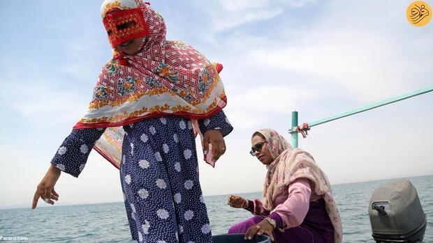 زنان ماهیگیر در جزیره هنگام