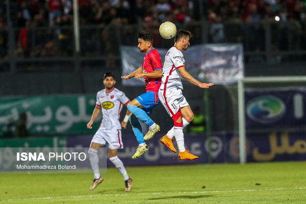 تصاویر بازی جذاب پرسپولیس و نساجی