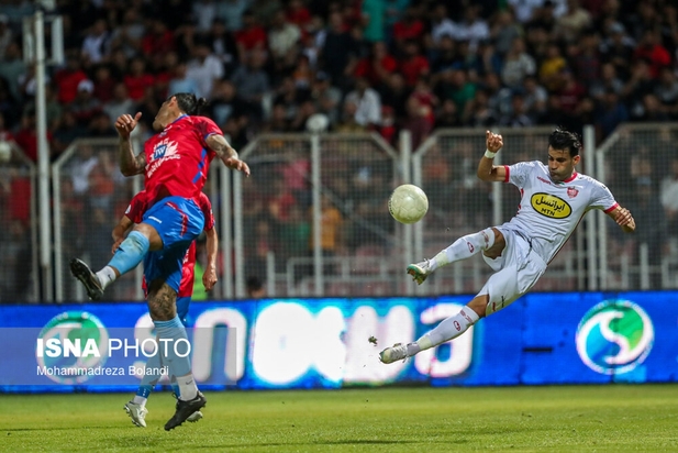 تصاویر بازی جذاب پرسپولیس و نساجی