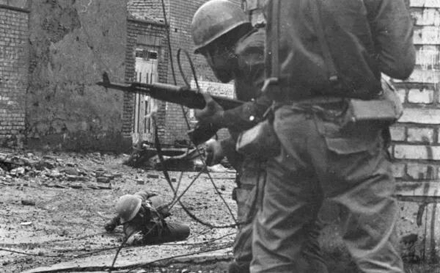 از سقوط تا آزادسازی خرمشهر