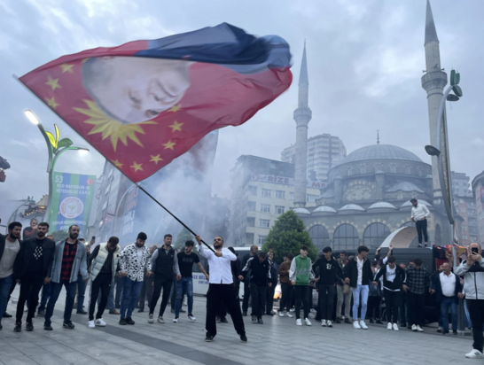 تصاویری از جشن پیروزی اردوغان