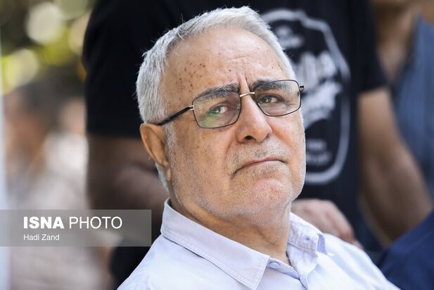 مراسم تشییع شمس آقاجانی شاعر 