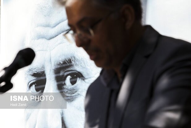 مراسم تشییع شمس آقاجانی شاعر 