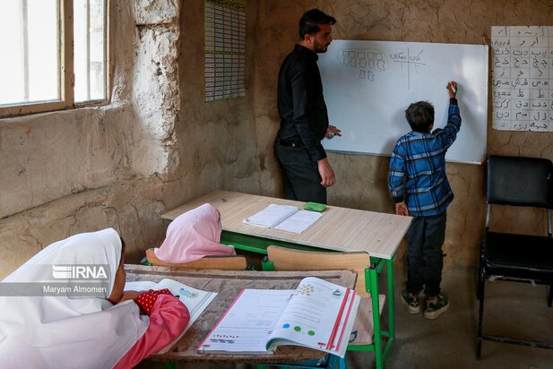 تصاویر مدرسه تک کلاسه حره دان