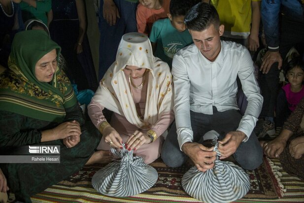 نمایی از عروسی متفاوت و زیبای گلستان!