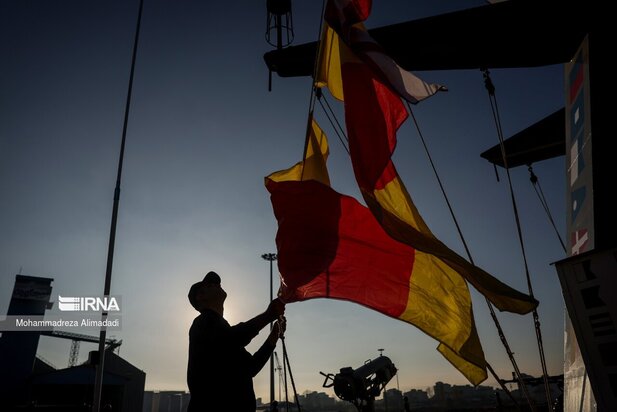 رونمایی از ناوشکن عظیم دیلمان