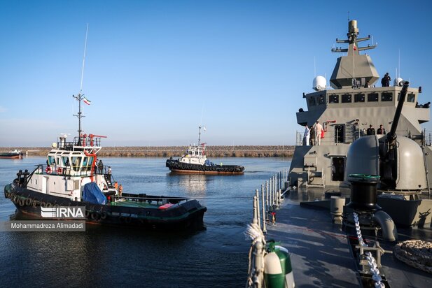 رونمایی از ناوشکن عظیم دیلمان