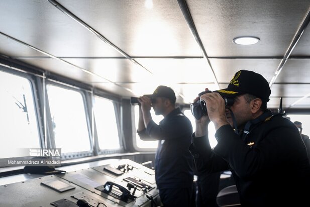 رونمایی از ناوشکن عظیم دیلمان